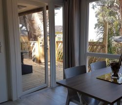 Clair de Lune: Wooden Azur Serenity Mobile Home Spa Sea View Giens Kitchen 33
